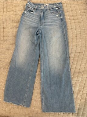 Paige Anessa Light Wash Wide Leg ankle jeans